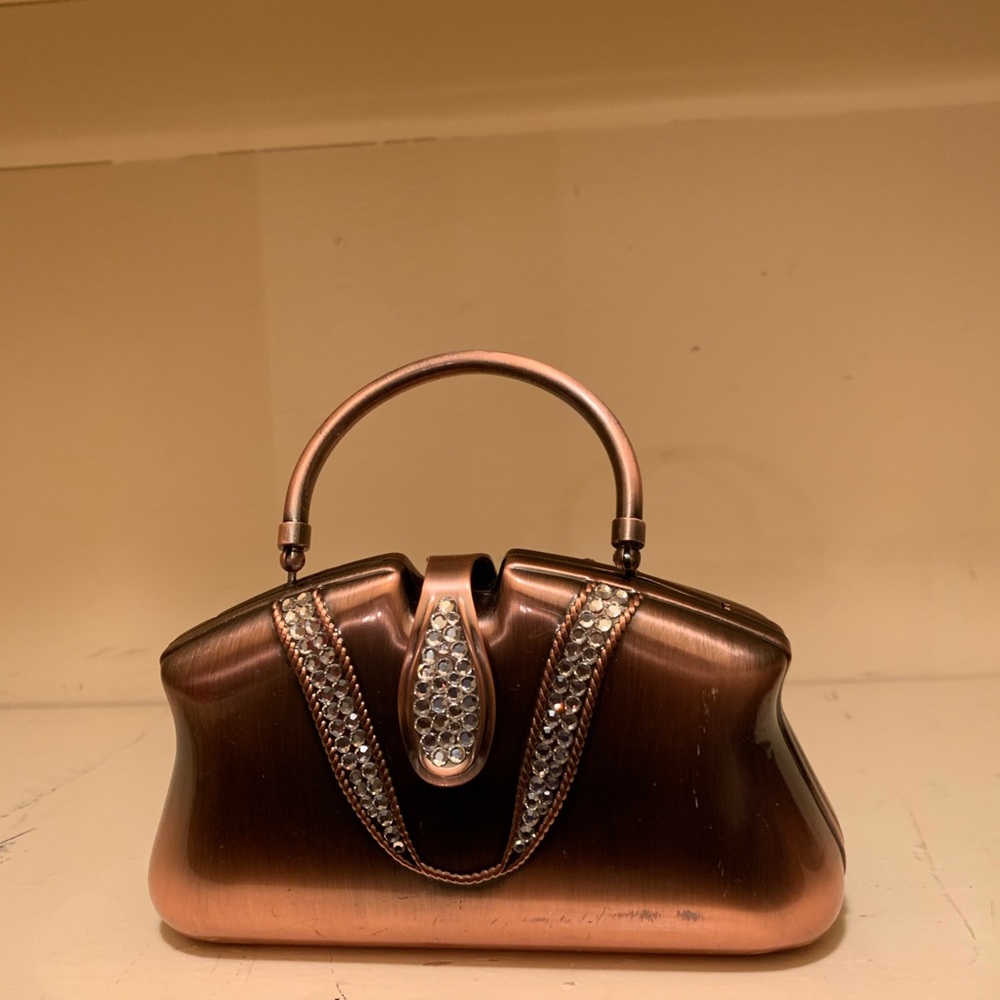 Small clutch